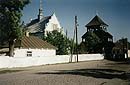 Maciejów, 2000 r. Kościół pw. św. Michała Archanioła z 1701 r., zamieniony w XIX w. na cerkiew. Obok drewniana dzwonnica. 